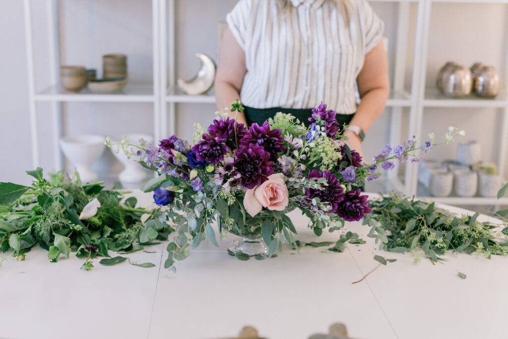 5 Steps For Elegant Dinner Party Floral Arrangement - The Lux Cut